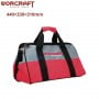 Sac à outils rouge et gris avec poignées noires, dimensions 440×330×310 mm.