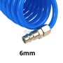 Gros plan sur l'extrémité métallique d'un tuyau spiralé bleu pour air comprimé, indication 6 mm
