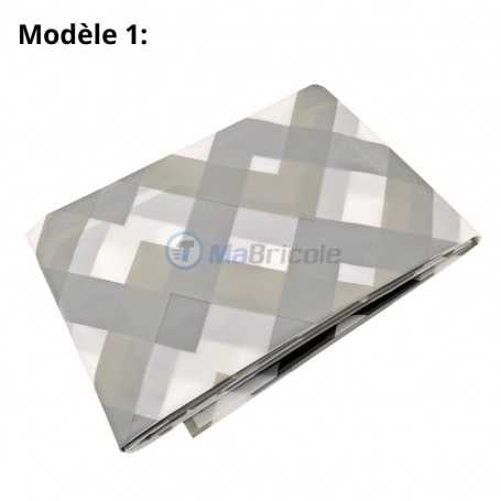 Rideau de douche plié avec motif à carreaux gris et blanc sur fond transparent